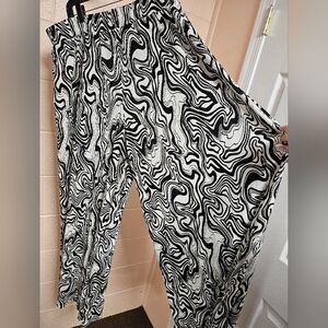 Black and White Patterned Flowy Pants
